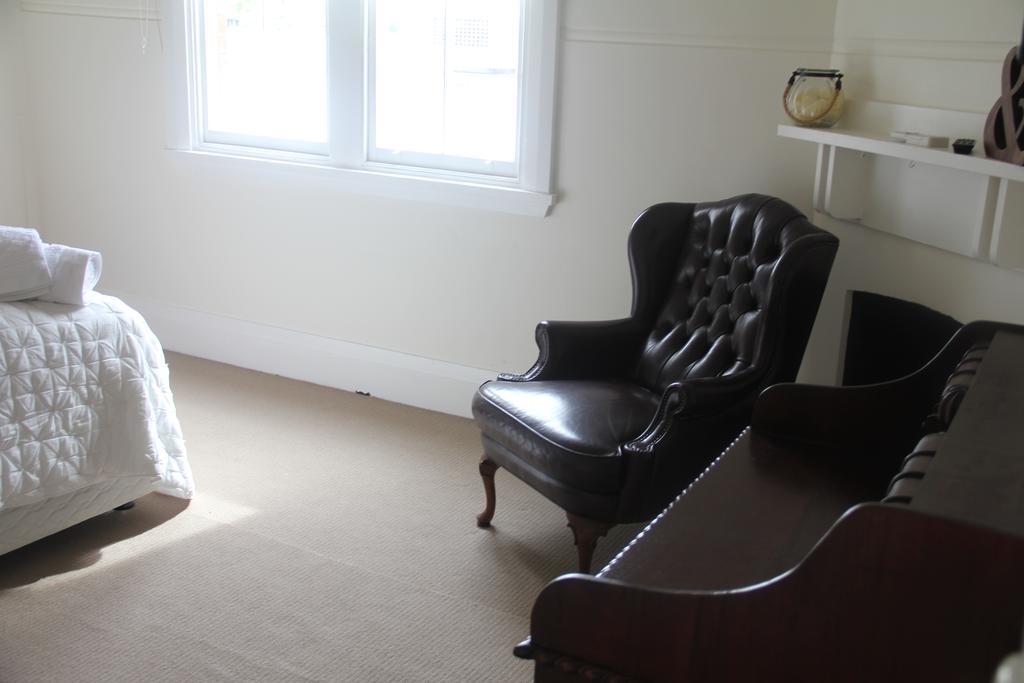 Mentor Chambers Apartment Bed & Breakfast West Wyalong Rom bilde