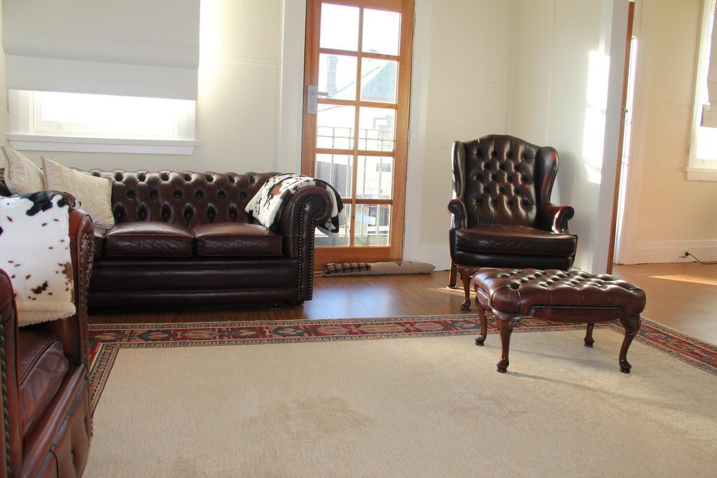 Mentor Chambers Apartment Bed & Breakfast West Wyalong Eksteriør bilde